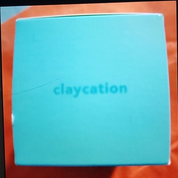 NEW TULA Claycation™ detoxing & toning face mask stick - Picture 6 of 6